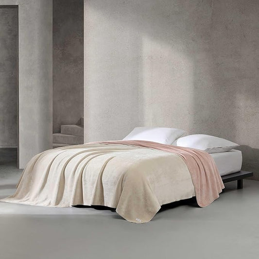 Calvin Klein - Twin Blanket, Super Soft Plush Bedding, Luxury Bed Blanket, Oeko-Tex Certified (Modern Reversible Solid Beige, Twin)