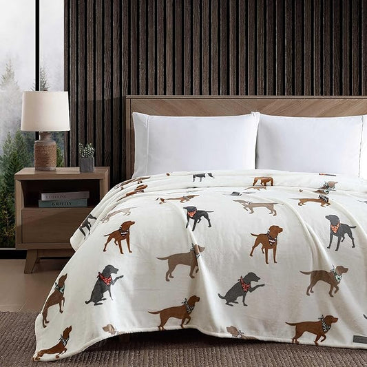 Eddie Bauer - Twin Blanket, Ultra Plush Bedding, Lightweight Home Decor for All Seasons (Dogs with Scarves White, Twin)
