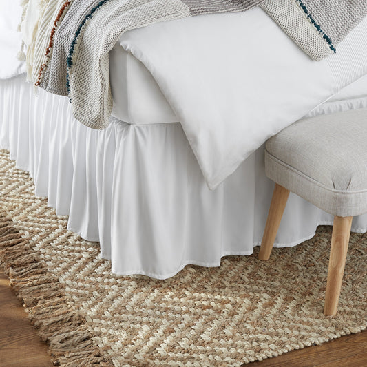 Amazon Basics Lightweight Ruffled Bed Skirt, Classic Style, Soft and Stylish 100% Microfiber with 16" Drop, Machine Washable, Wrinkle Free, Queen, Bright White, Solid